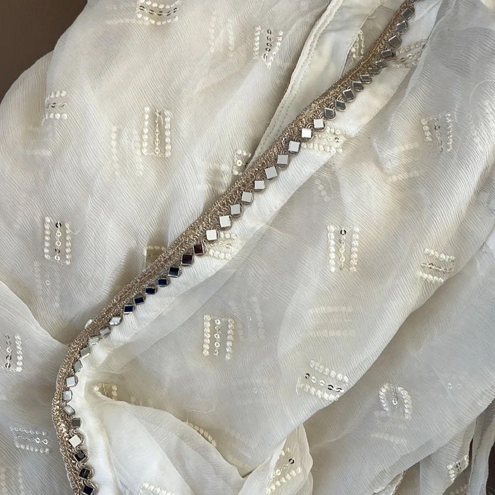 New Original Sana Safinaz Pakistani 4 piece creamish white anarkali dress - Picture 8 of 10